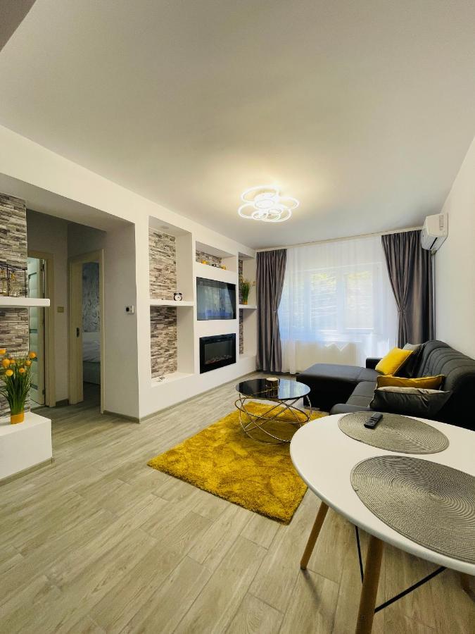 Timisoara Central Apartment New Parking !! Екстер'єр фото